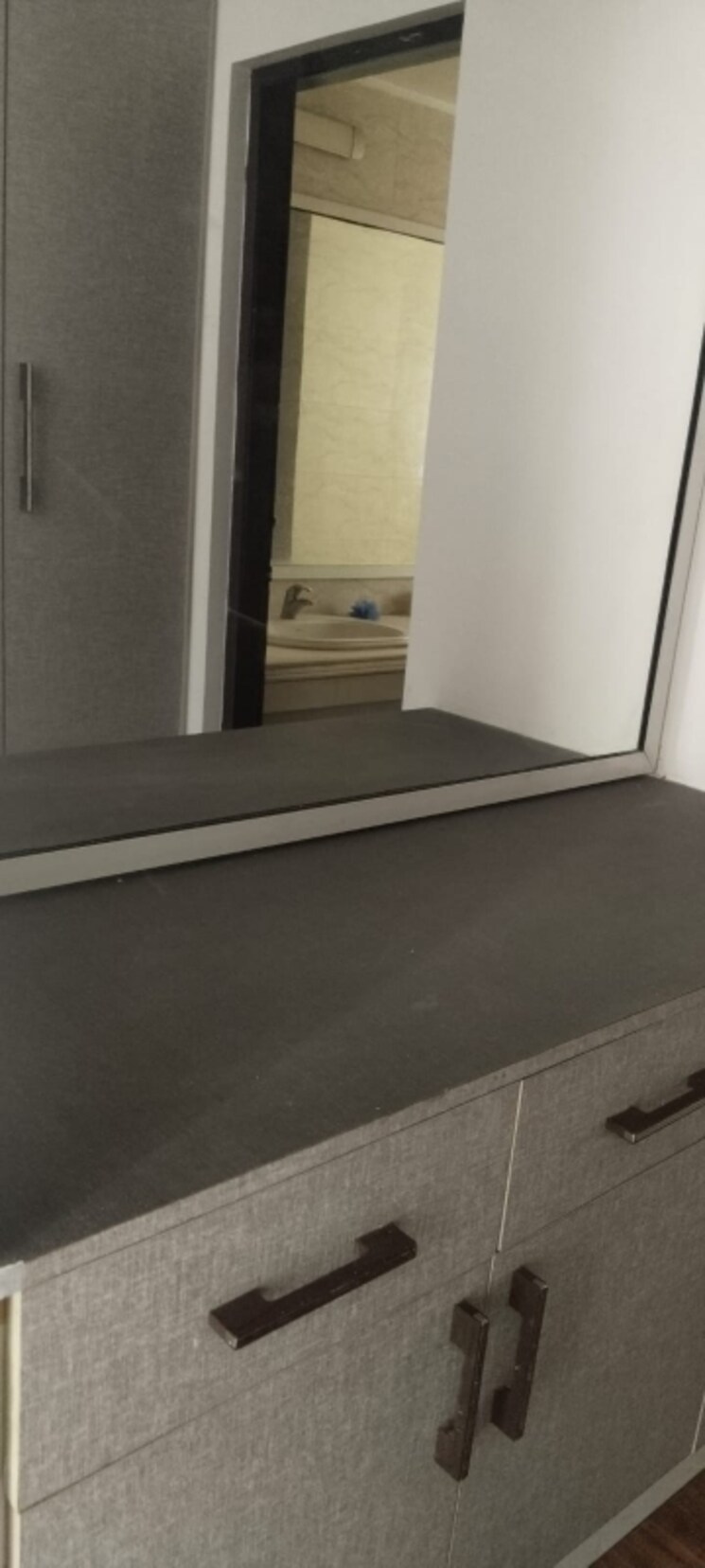 Room, puri-pranayam 3.5 Bedroom 2355 Sq.Ft. Apartment In Sector 82 Faridabad 9103851