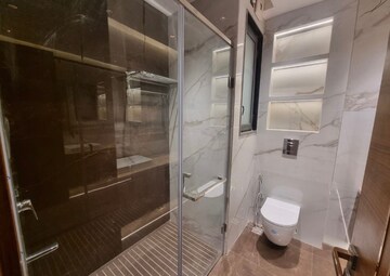 Bathroom in 4 BHK Builder Floor at Ansal Sushant Shopping Arcade, Sector 27 – for Rent