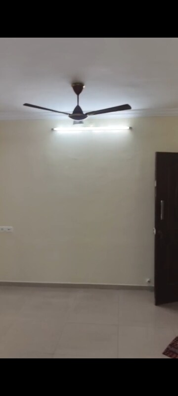 Room in 2 BHK Apartment at Laxmi Kunj, Tingre Nagar – for Rent