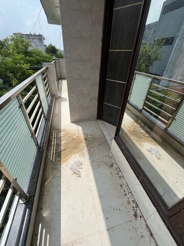 Balcony in 3 BHK Builder Floor at Saket – for Rent