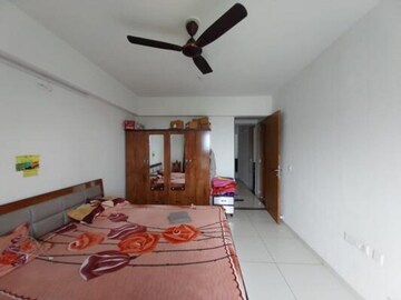 Bedroom in 3 BHK Apartment at Shela – for Rent