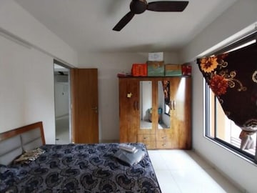 Bedroom in 3 BHK Apartment at Shela – for Rent
