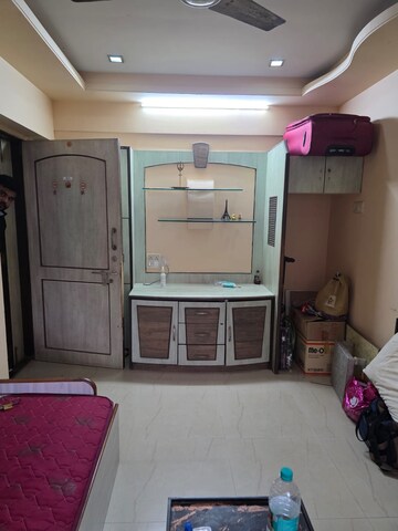 Living Room in 1.5 BHK Apartment at Eff Jumbo Darshan CHS, Andheri East – for Rent