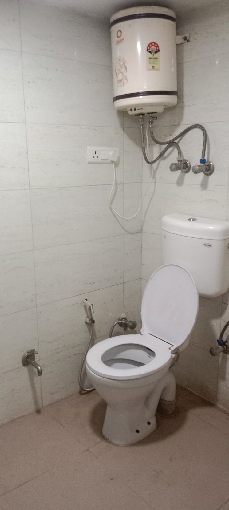 Bathroom, saket 1 Bedroom 450 Sq.Ft. Builder Floor In Saket Delhi 9103922