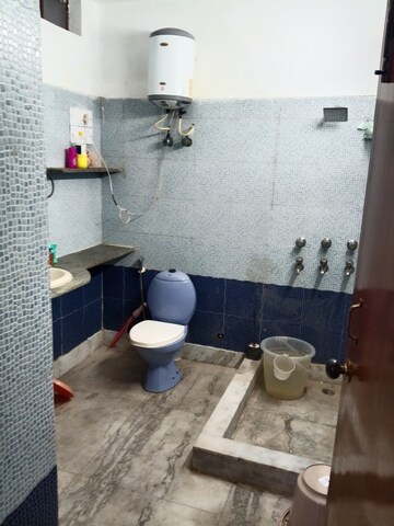 Attached Bathroom in 2 BHK Apartment at RWA Apartments Sector 19, Sector 19 – for Rent