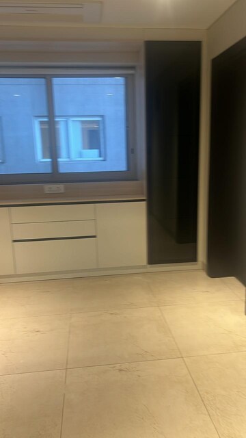 Room in 3 BHK Apartment at Panchshil Towers, Kharadi – for Rent