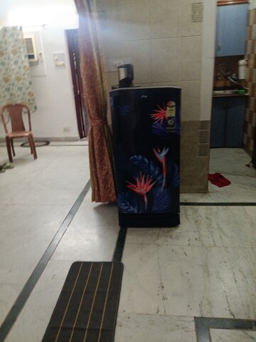 Room in 2 BHK Apartment at RWA Apartments Sector 19, Sector 19 – for Rent