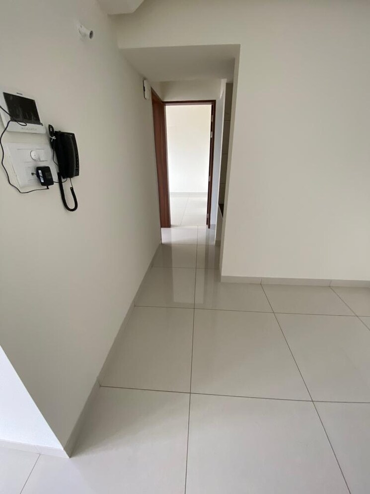 Living Room, kumar-hill-view-residency 2 Bedroom 938 Sq.Ft. Apartment In Kothrud Pune 9103906