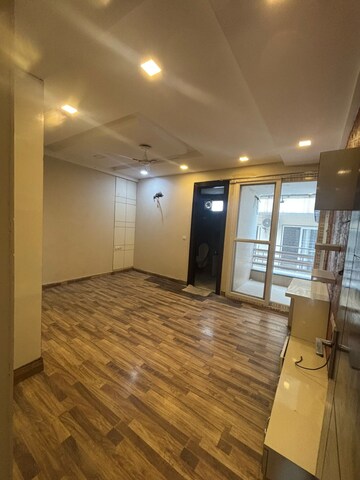 Room in 4 BHK Builder Floor at DLF Qerwa, Sector 28 – for Rent