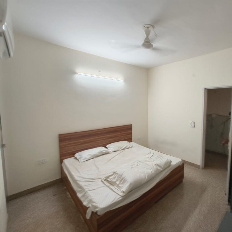 Bedroom, sector 21c 5 Bedroom 500 Sq.Yd. Independent House In Sector 21c Faridabad 9103935