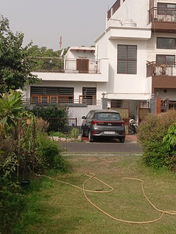 2.5 BHK Villa For Rent in Sector 3 Greater Noida