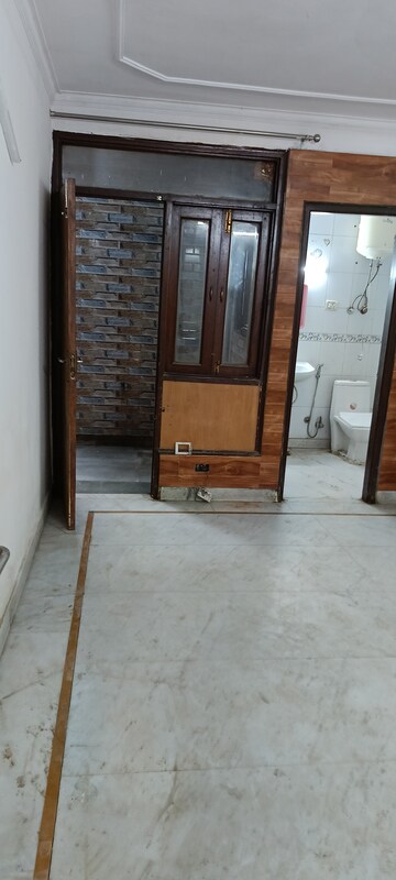 Room in 2 BHK Builder Floor at Saket – for Sale