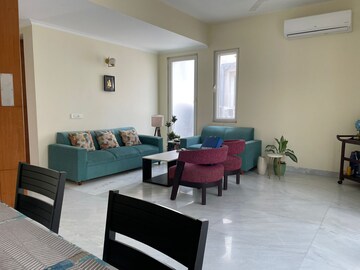 Team Area in 3 BHK Builder Floor at Anant Raj Ashok Estate, Sector 63a – for Rent