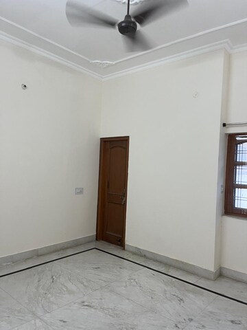 Room in 2 BHK Independent House at Mohit Nagar – for Rent