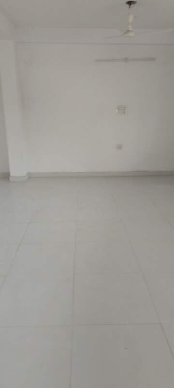 Room in 1 BHK Builder Floor at Saket – for Rent