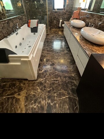Attached Bathroom in 3 BHK Builder Floor at Green Park Extension – for Sale