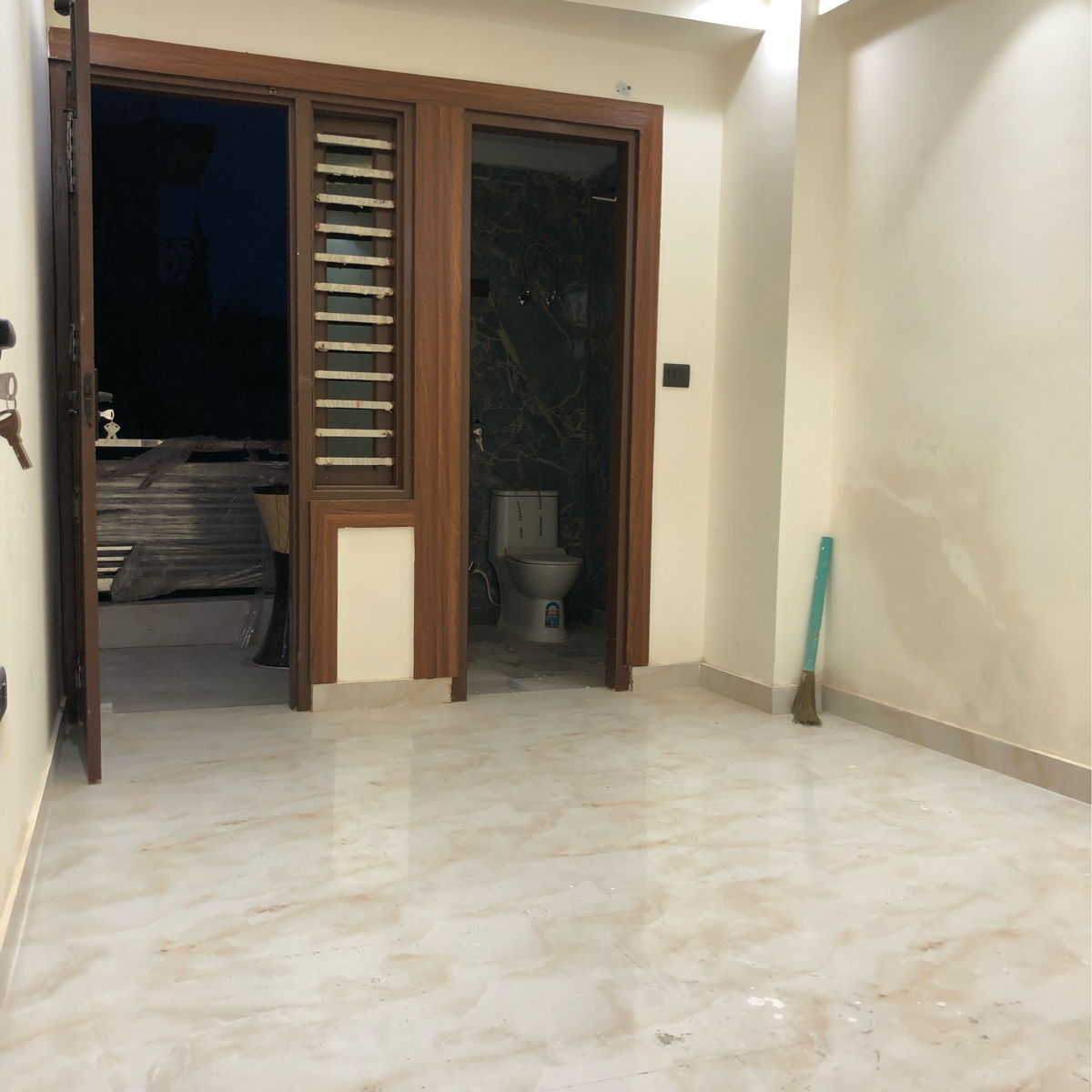 2 BHK + Servant Room Apartment For Rent in Palm Residency Chhatarpur