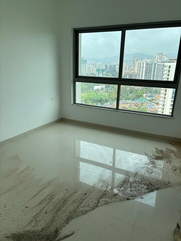 Room in 3 BHK Apartment at Kalpataru Immensa, Kolshet Road – for Sale