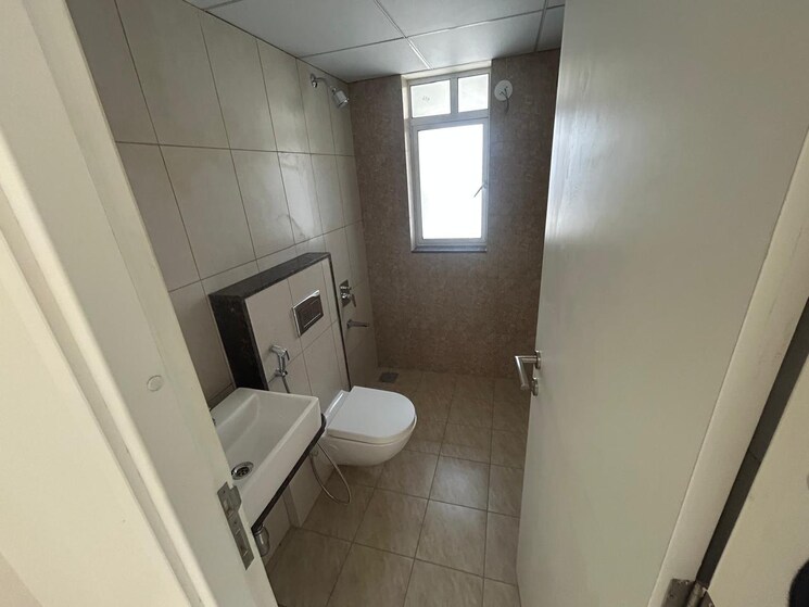 Bathroom, godrej-green-vistas 3 Bedroom 980 Sq.Ft. Apartment In Mahalunge Pune 9103966