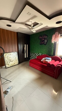 4 BHK + Servant Room Apartment For Sale in Itc Silverglades Laburnum