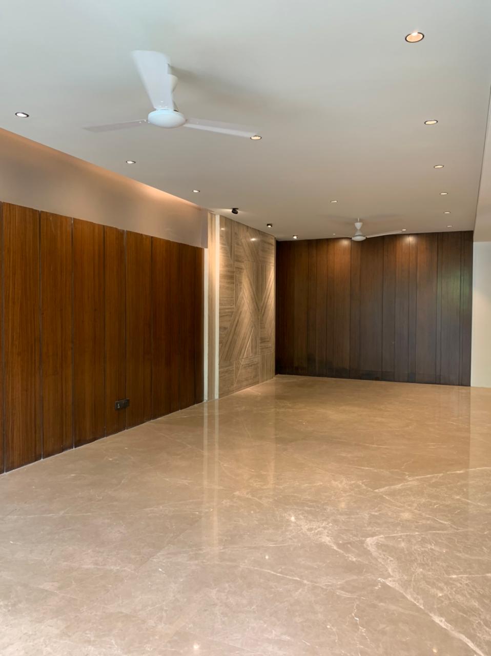 4 BHK + Servant Room 3400 Sq.Ft. Apartment in DLF The Summit