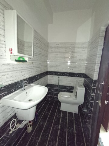 Attached Bathroom in 2 BHK Apartment at Nacharam – for Rent