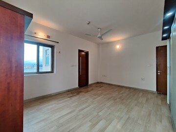 Room in 3 BHK Apartment at Bearys Lakeside Habitat, Sahakara Nagar – for Rent