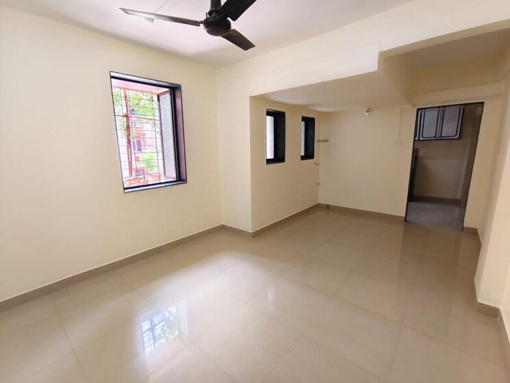 Room, cosmos-hills 4 Bedroom 1000 Sq.Ft. Apartment In Pokhran Road No One Thane 9104051