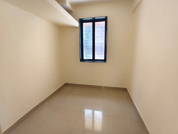 Room in 4 BHK Apartment at Cosmos Hills, Pokhran Road No One – for Rent