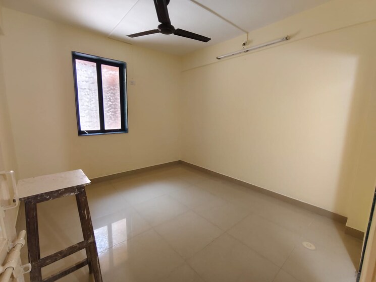 Room, cosmos-hills 4 Bedroom 1000 Sq.Ft. Apartment In Pokhran Road No One Thane 9104051