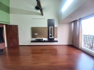 Room in 4 BHK Apartment at Cosmos Hills, Pokhran Road No One – for Rent