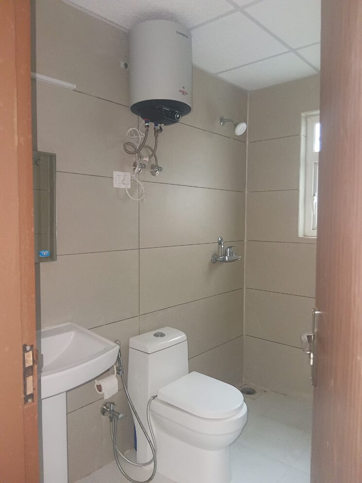 Bathroom, ace-divino 3 Bedroom 1565 Sq.Ft. Apartment In Sector 1 Greater Noida Greater Noida 9104059