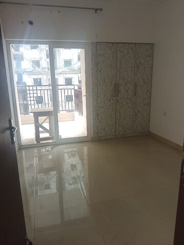 Room in 3 BHK Apartment at Ace Divino, Sector 1 Greater Noida – for Rent