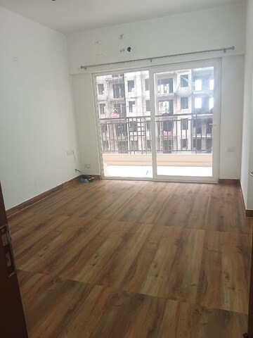 Room in 3 BHK Apartment at Ace Divino, Sector 1 Greater Noida – for Rent