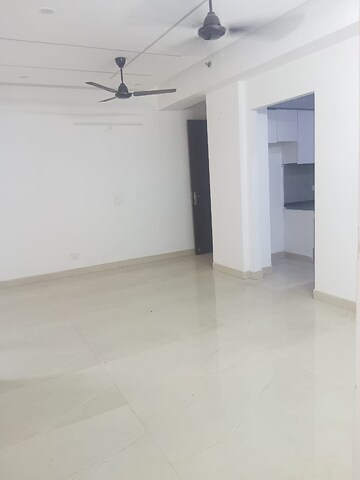 Room in 3 BHK Apartment at Ace Divino, Sector 1 Greater Noida – for Rent