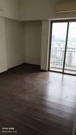 Room in 2.5 BHK Apartment at Casa RioGold, Dombivli East – for Sale