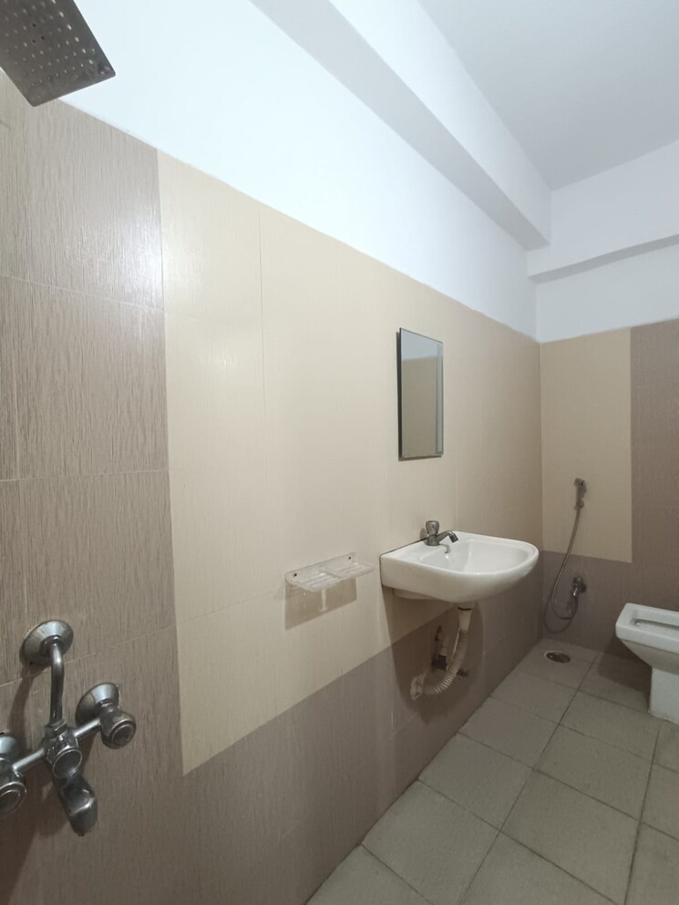 Attached Bathroom, nacharam 3 Bedroom 1200 Sq.Ft. Apartment In Nacharam Hyderabad 9104090