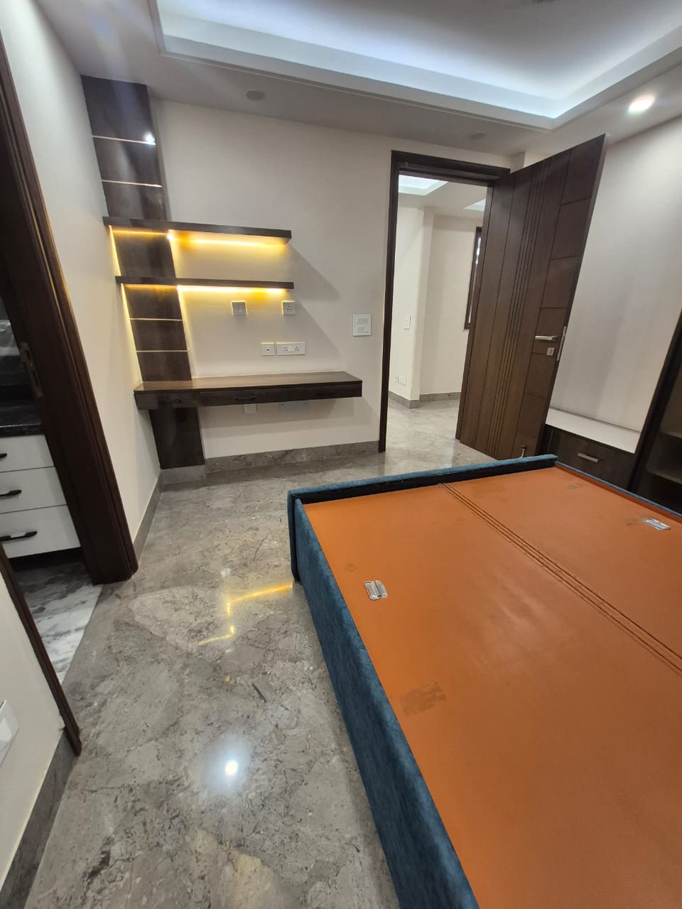 4 BHK + Servant Room Builder Floor For Rent in Boutique Residential Apartment