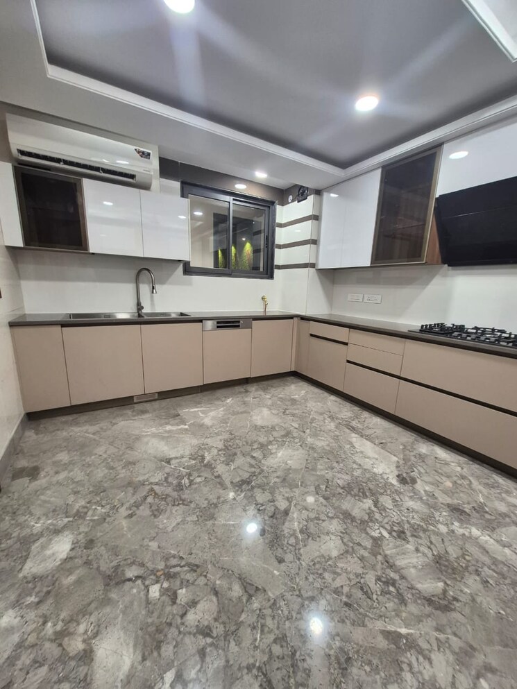 Kitchen, boutique-residential-apartment 4 Bedroom 300 Sq.Yd. Builder Floor In Greater Kailash I Delhi 9104101