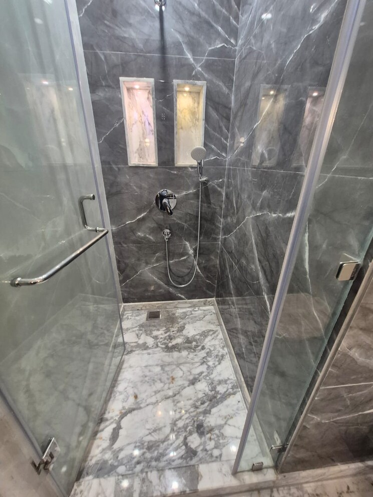 Balcony, boutique-residential-apartment 4 Bedroom 300 Sq.Yd. Builder Floor In Greater Kailash I Delhi 9104101