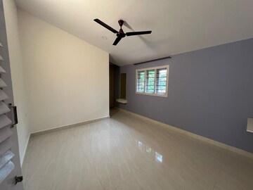 Room in 2 BHK Apartment at Classic Orchards, Bannerghatta Road – for Rent