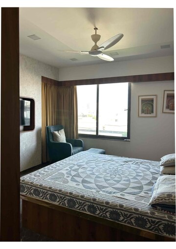 Bedroom in 3 BHK Apartment at Thaltej – for Rent