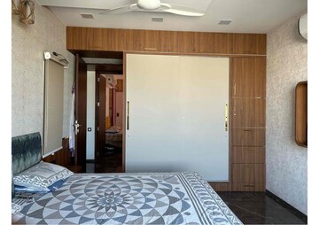 Bedroom in 3 BHK Apartment at Thaltej – for Rent