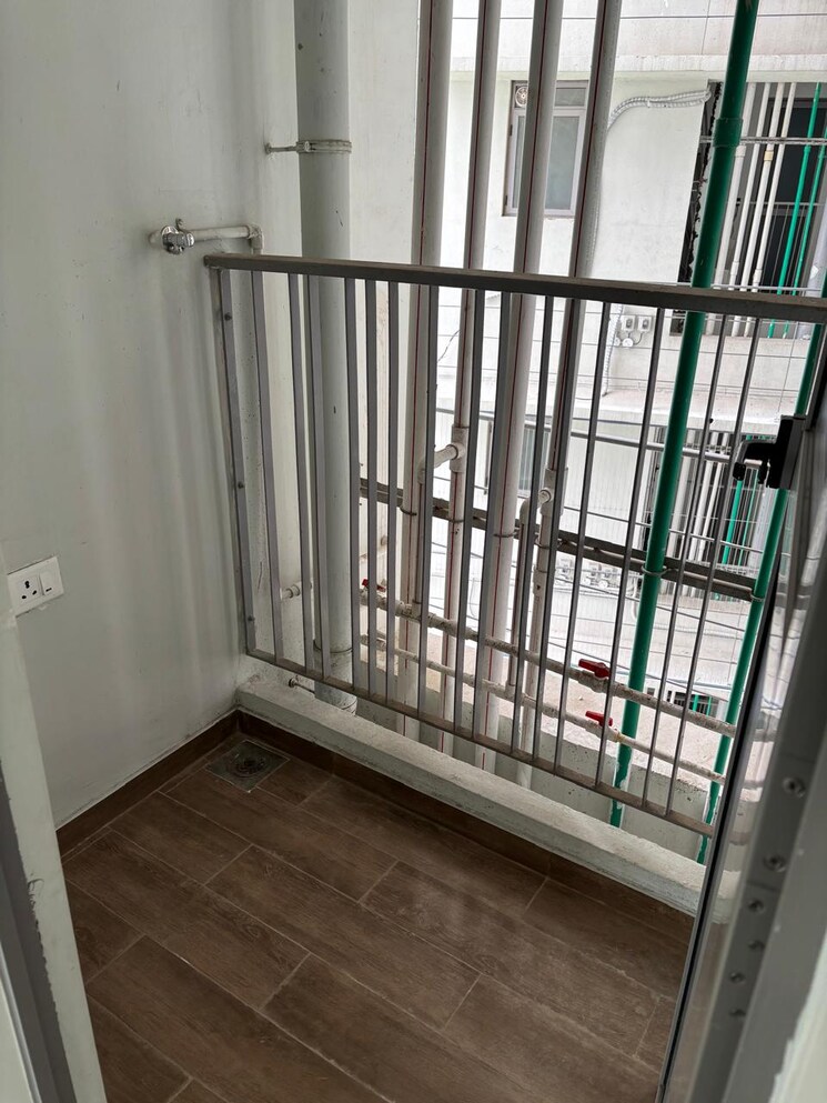 Balcony, kalpataru-immensa 3 Bedroom 991 Sq.Ft. Apartment In Kolshet Road Thane 9104122