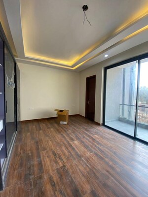 Room in 5 BHK Builder Floor at Suncity – for Sale