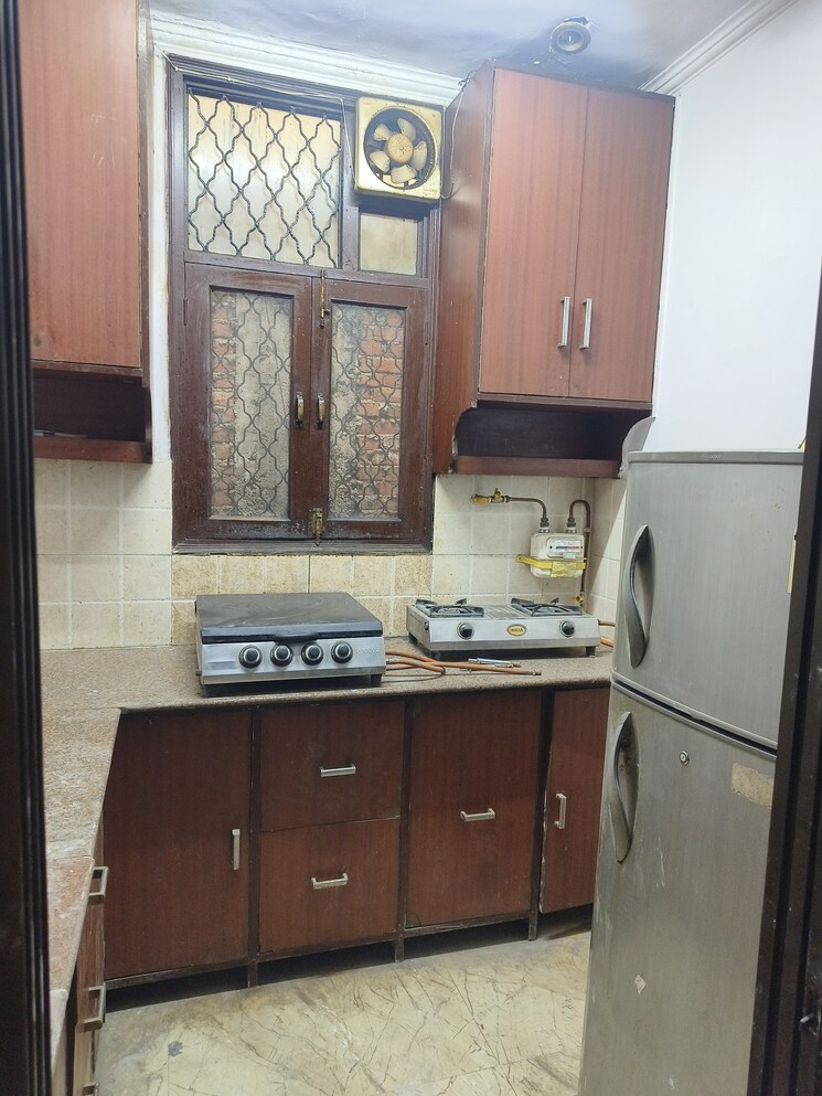 Kitchen, malviya nagar 3 Bedroom 125 Sq.Yd. Builder Floor In Malviya Nagar Delhi 9104142