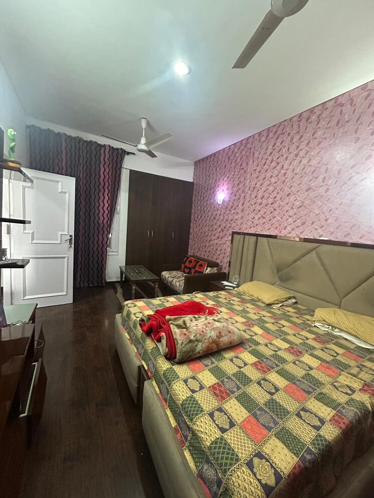 Bedroom, veera-safdarjung-enclave 1 Bedroom 950 Sq.Ft. Builder Floor In Safdarjung Enclave Delhi 9104125