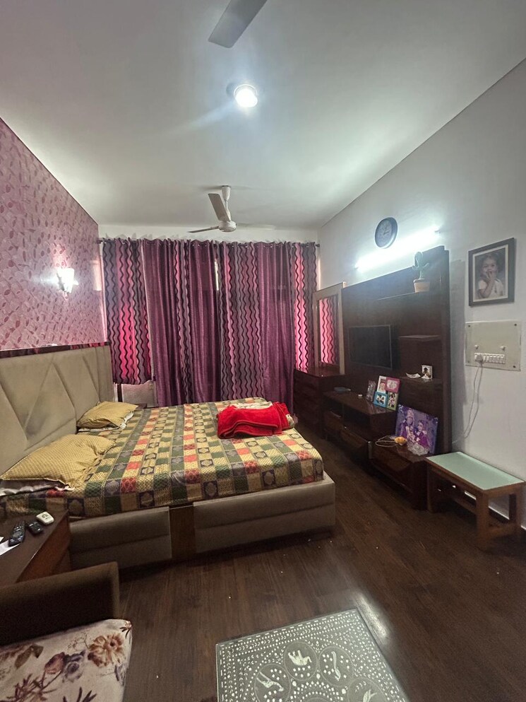 Bedroom, veera-safdarjung-enclave 1 Bedroom 950 Sq.Ft. Builder Floor In Safdarjung Enclave Delhi 9104125