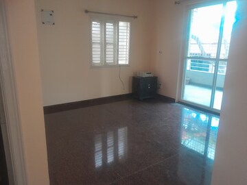 Room in 3 BHK Independent House at Nri Layout – for Rent