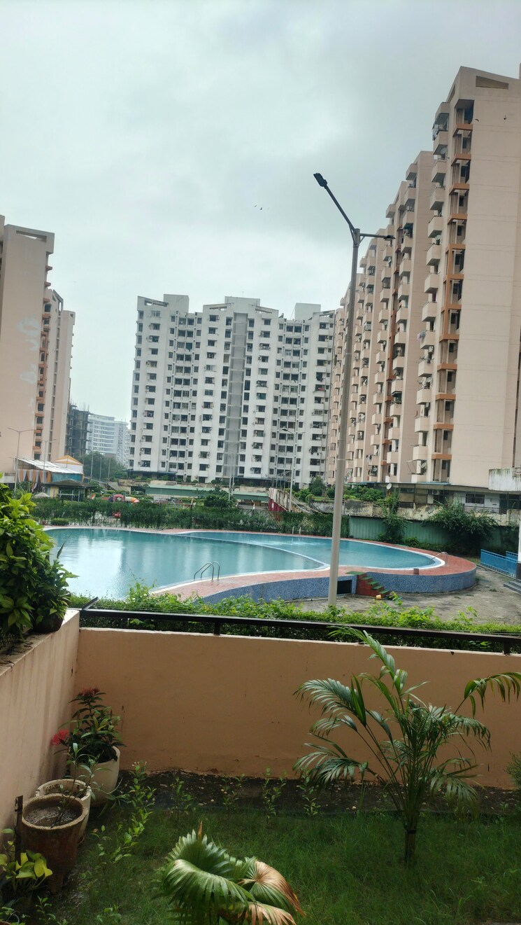 Balcony, srs-royal-hills 2 Bedroom 1025 Sq.Ft. Apartment In Sector 87 Faridabad 9104159
